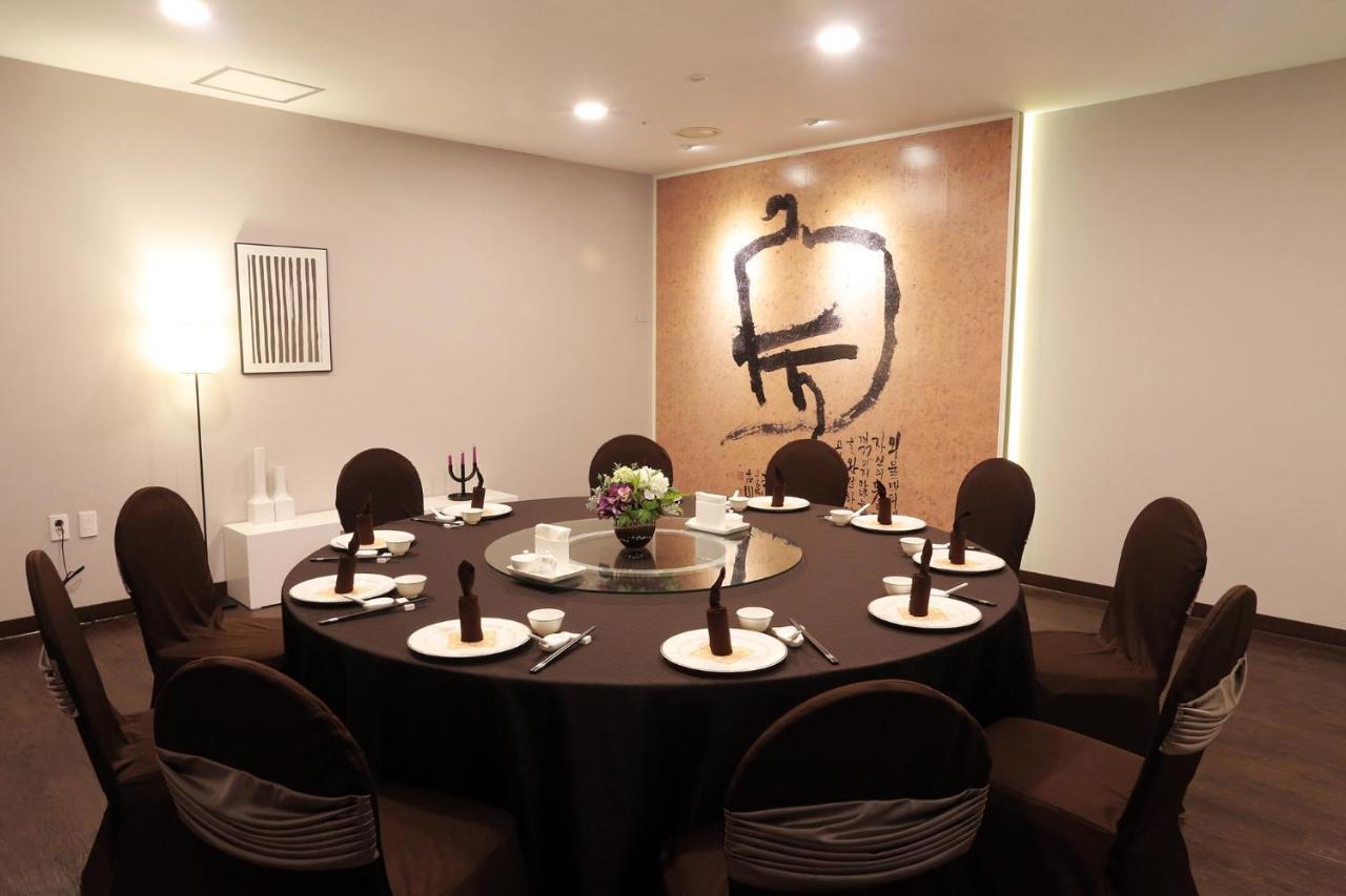Daegu Aw Hotel Buitenkant foto