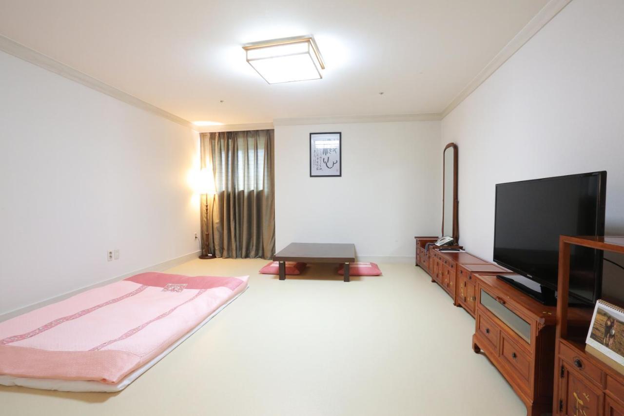 Daegu Aw Hotel Buitenkant foto